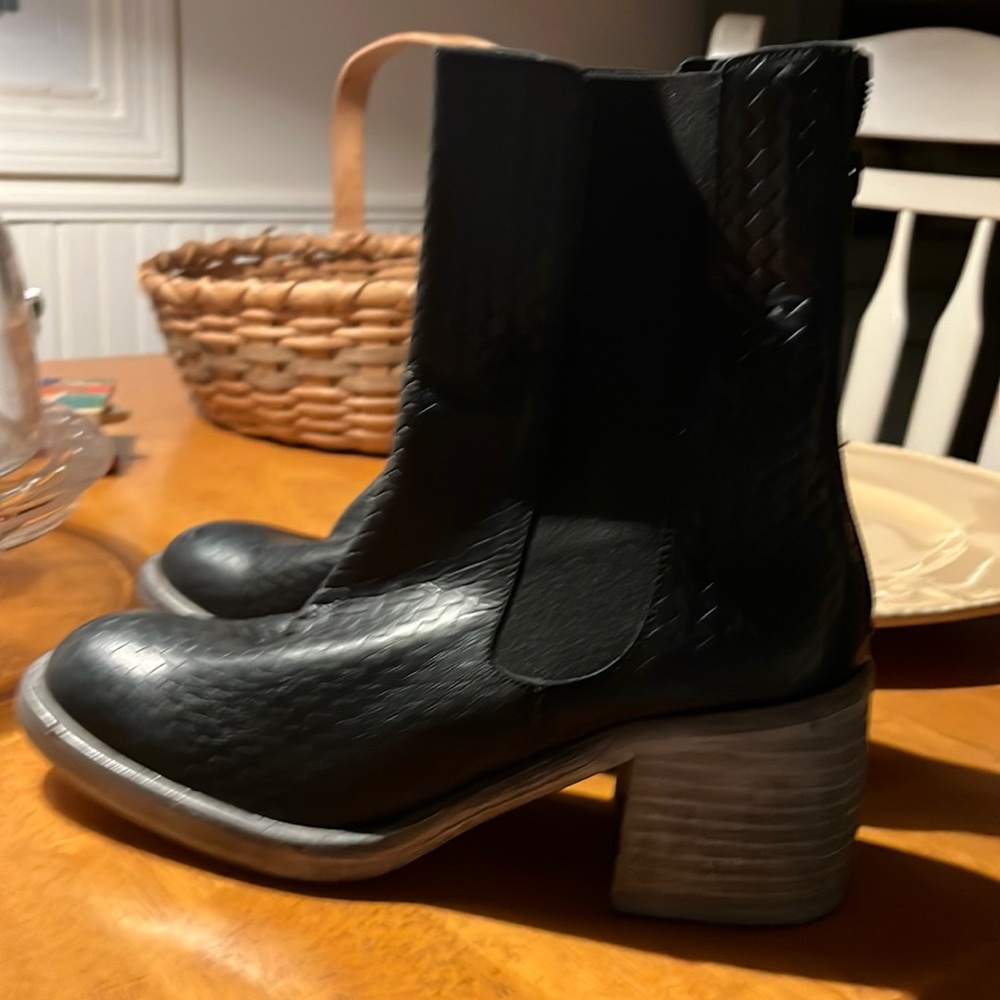 Free People mid ankle black boots size 38